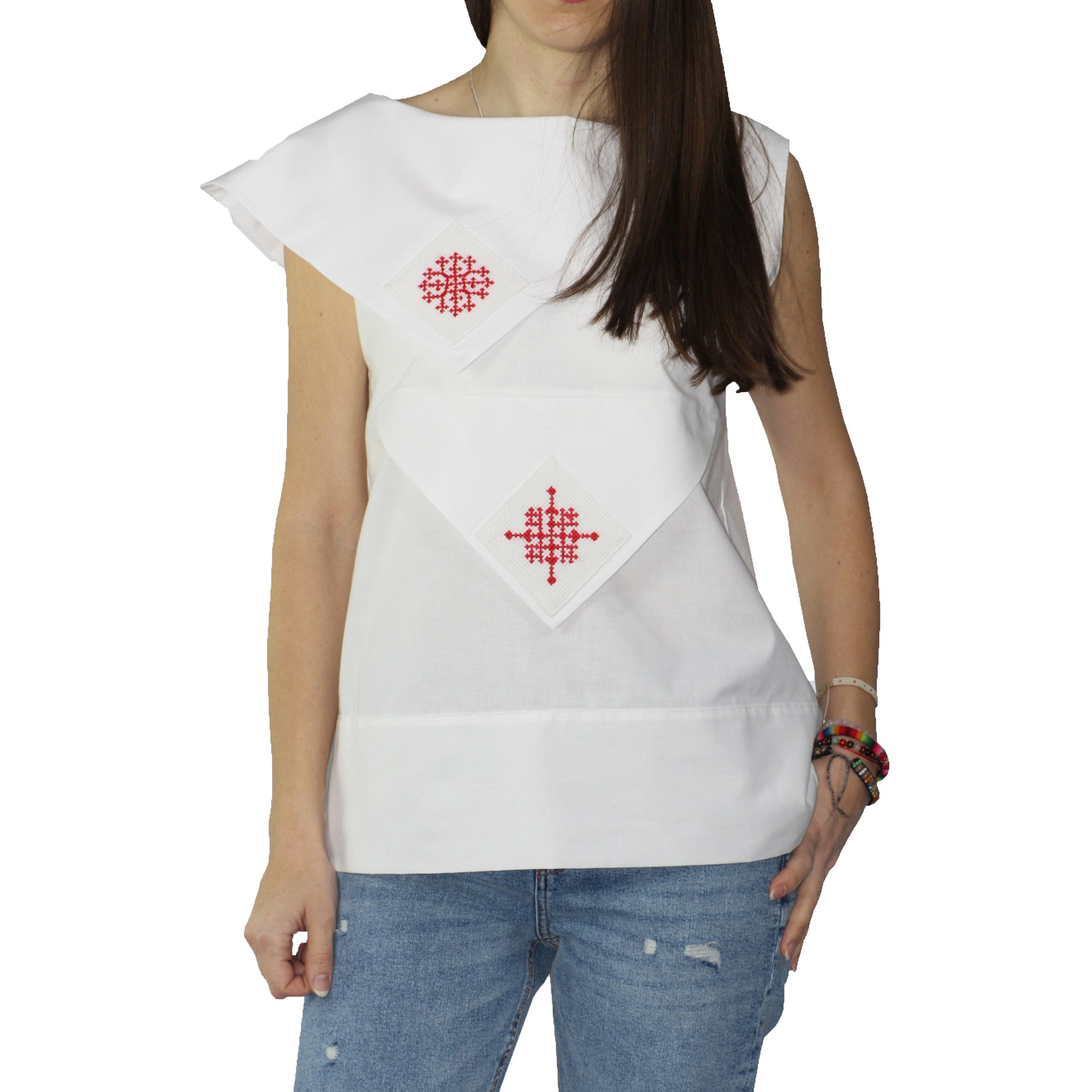 Cotton blouse with handmade romanian motif