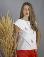 Load image into Gallery viewer, Cotton blouse with handmade romanian motif
